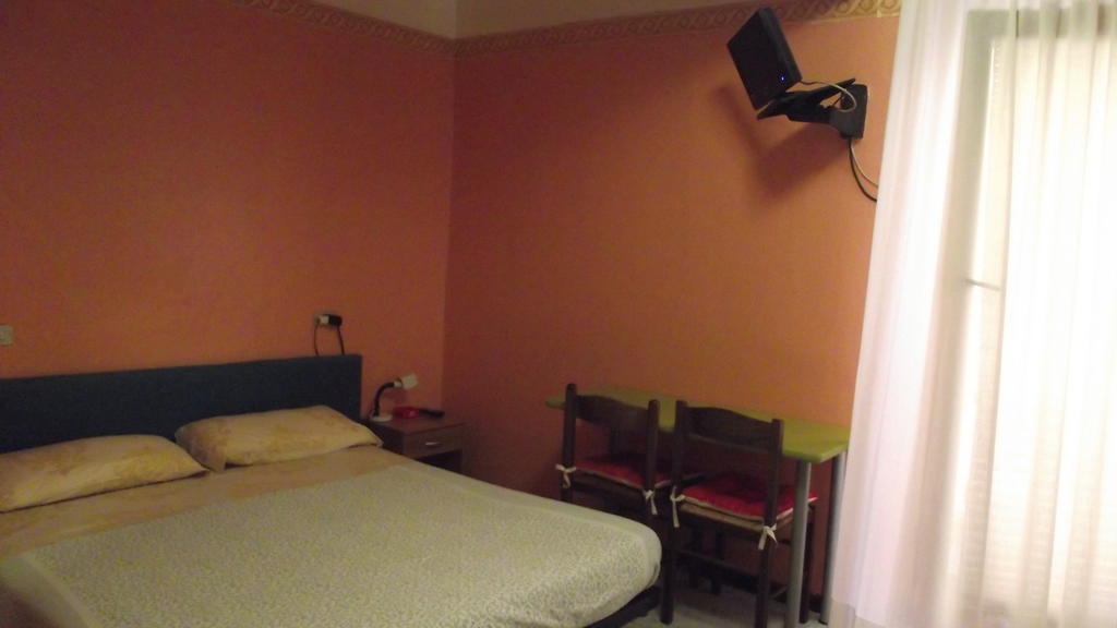 Hotel Merano Milano Phòng bức ảnh