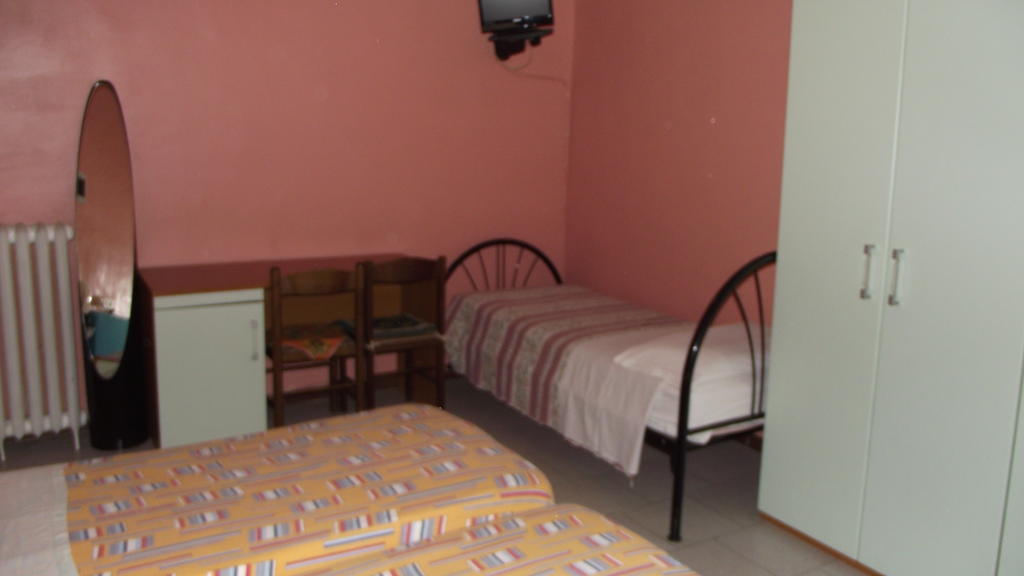 Hotel Merano Milano Phòng bức ảnh