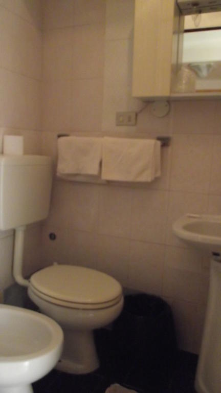 Hotel Merano Milano Phòng bức ảnh